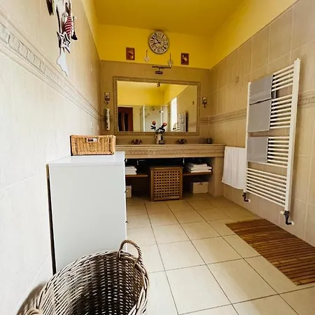 Apartman U Smrku Двур-Кралове-над-Лабем Экстерьер фото